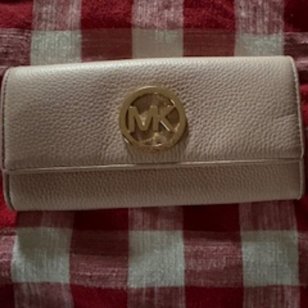 Michael Kors Fulton Flap Continental Leather Wallet (Blossom)
